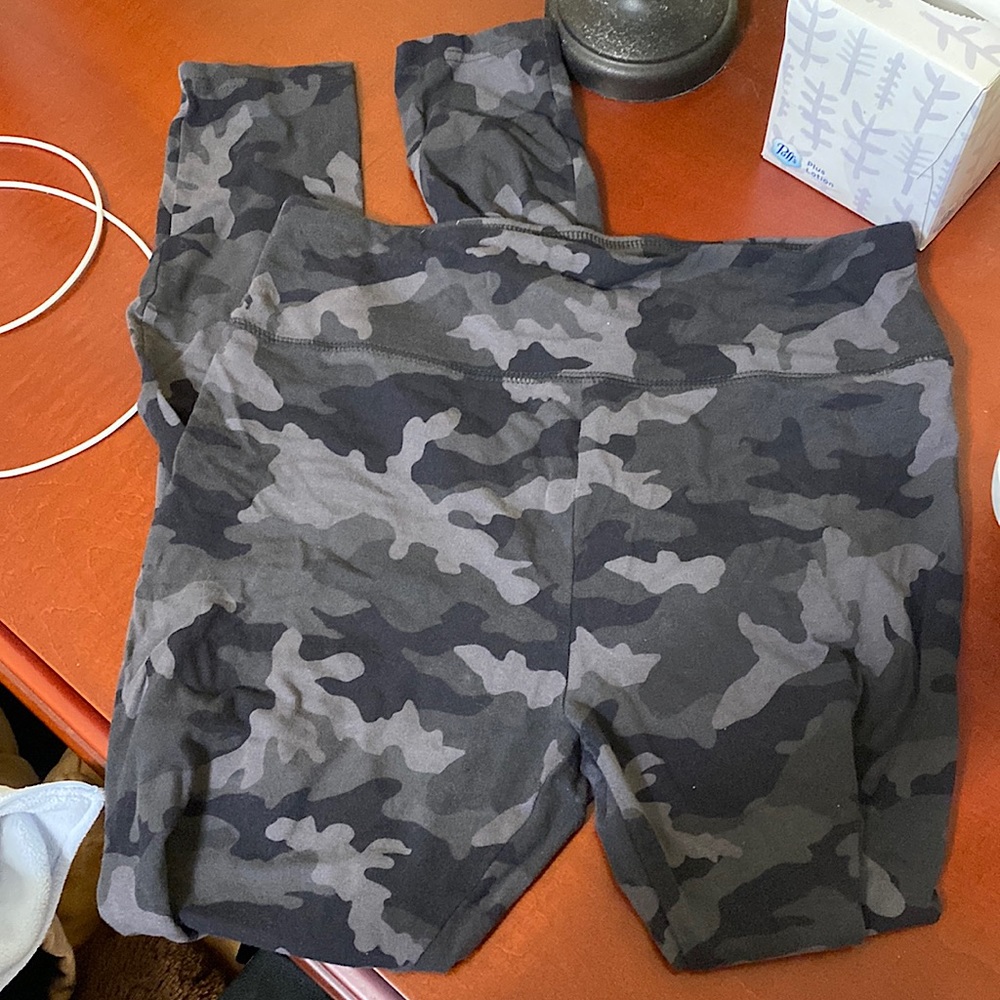 Camo leggings